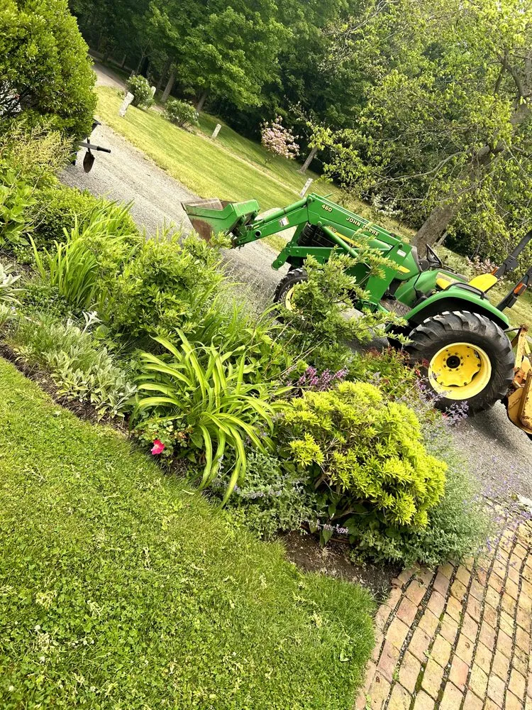 Professional residential landscaping experts serving Portland, CT - Rivereast Landscape