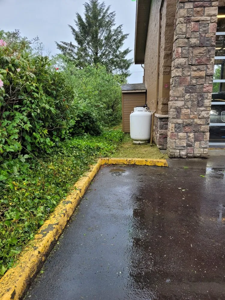 Custom landscape design experts serving Florence, OR - Riverfront Lawn Basics