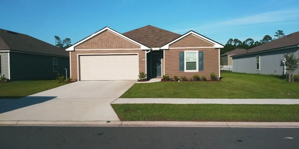 Reliable lawn care service with custom design across Jacksonville, FL - Rivers Edge Landscaping