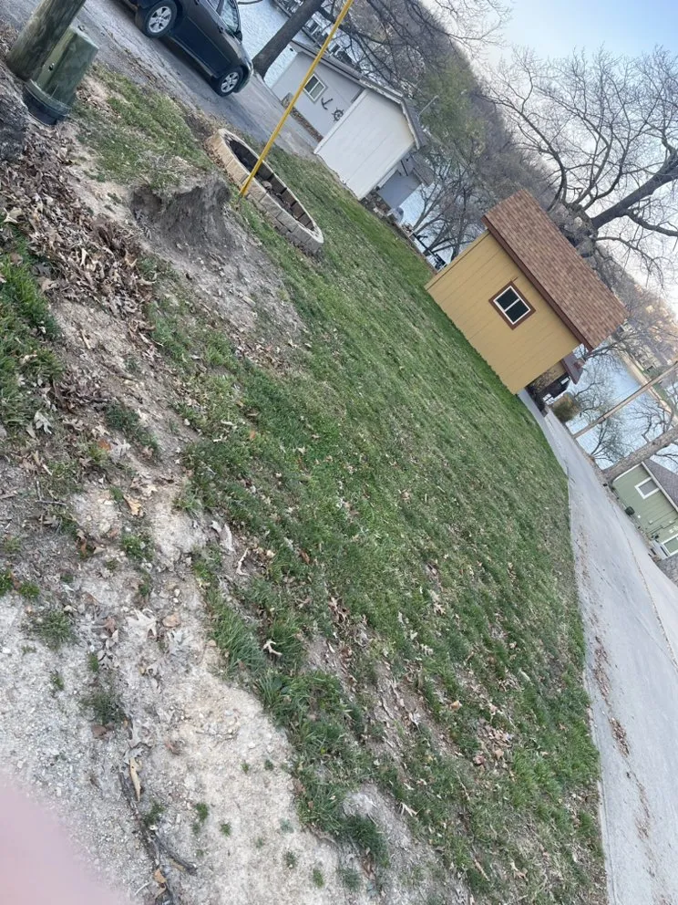 Local landscaping services experts serving Sunrise Beach, MO - Rivers Lawn Care