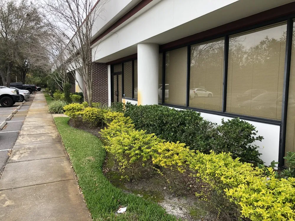 Custom residential landscaping in Lutz, FL by Riverscapes