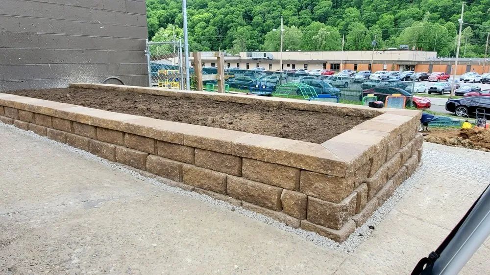 Professional garden landscaping experts serving Clendenin, WV - Riverscapes Outdoor Living & Excavation