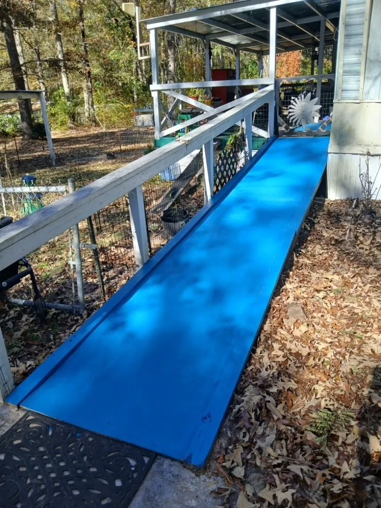 Reliable yard cleanup service in Cordova, SC by RiverSide Landscaping