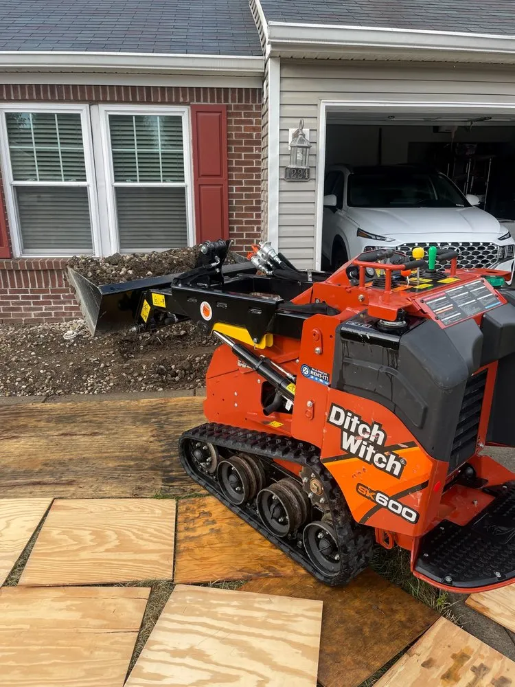 Top-rated residential landscaping in Indianapolis, IN by Riverside Lawn and Landscape