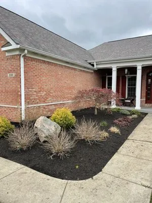 Riverside Lawn and Landscape Logo