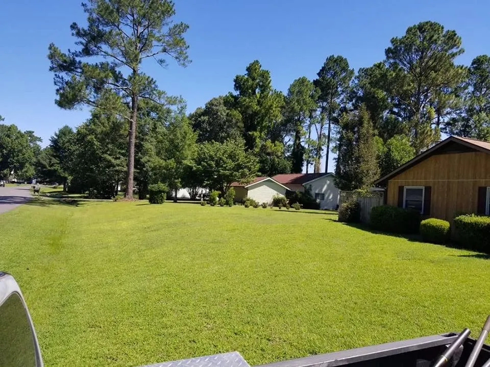 Trusted lawn mowing service for residential properties across New Bern, NC - Rivertide Yard Pro