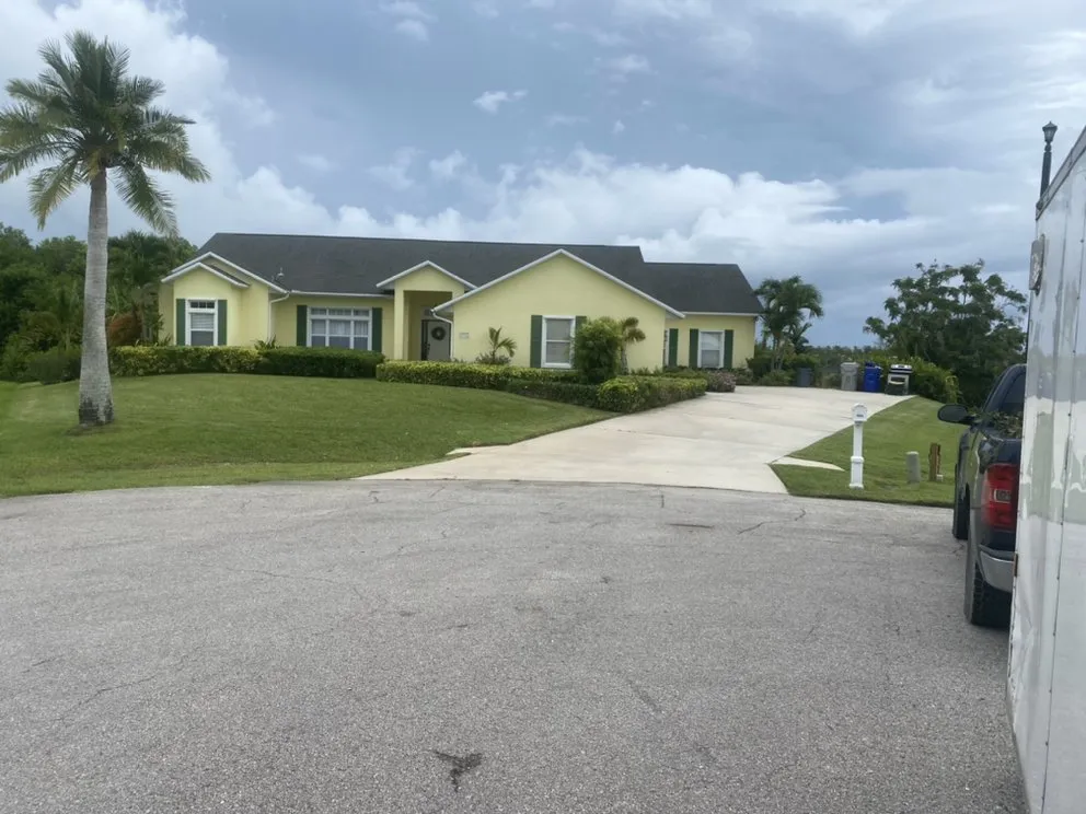 Reliable landscaping services in Sebastian, FL by Riverview Lawn Maintenance