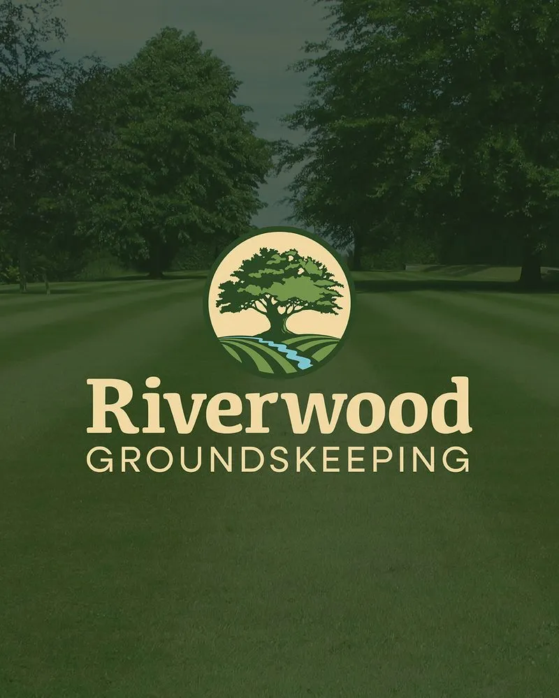 Local yard cleanup service in Cheshire, CT by Riverwood Groundskeeping