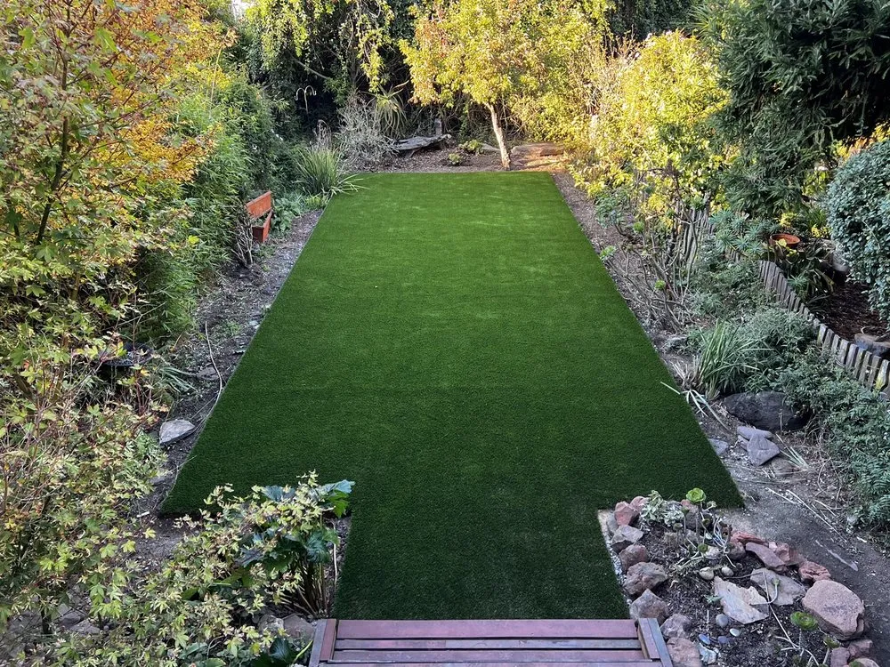 Custom landscape installation for year-round maintenance in West Menlo Park, CA by Riverz Pro Green Landscaping