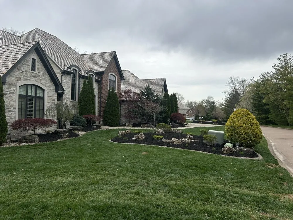 Local lawn mowing service in Ofallon, IL - Rizco Hardscaping