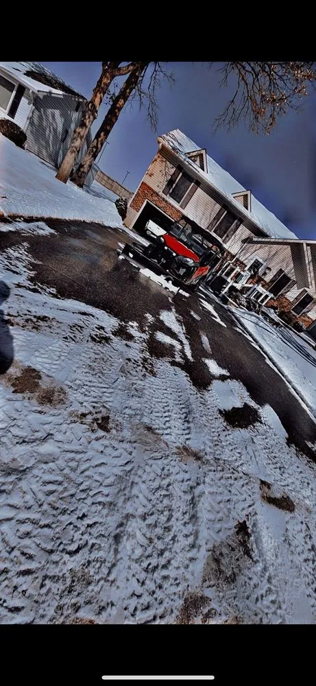 Affordable lawn mowing service with custom design across Chillicothe, MO - RJ Enterprises