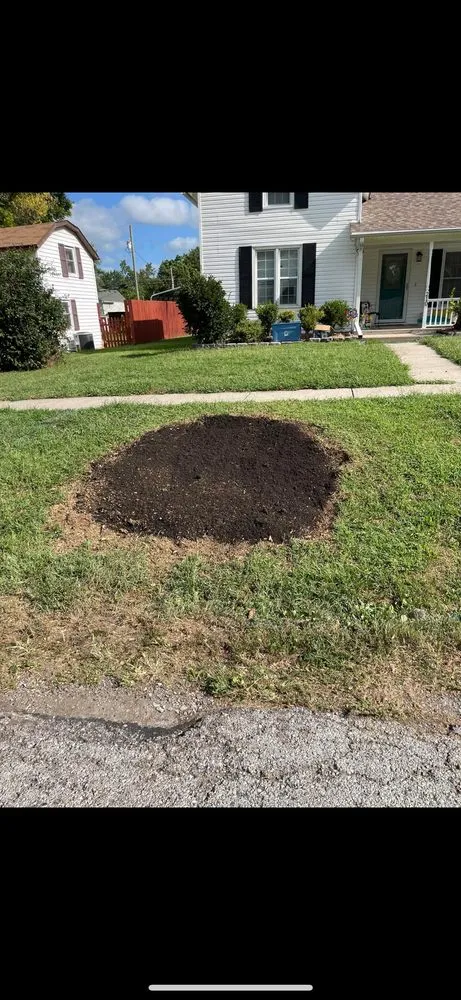 Top-rated lawn mowing service with custom design in Chillicothe, MO by RJ Enterprises