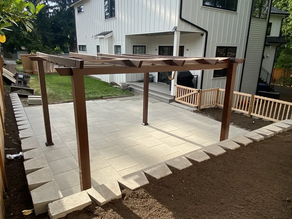 Affordable landscape design near you in Woodinville, WA by R&J hardscape and maintenance