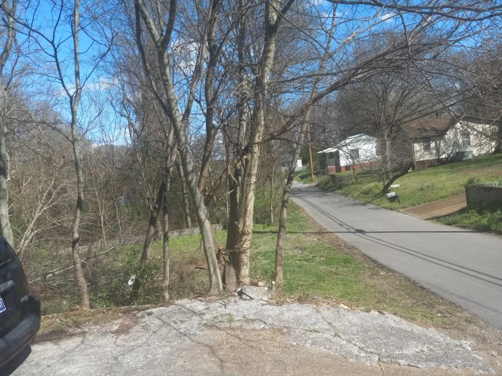 Professional lawn mowing service experts serving Clarksville, TN - R&J Landscaping and Handyman