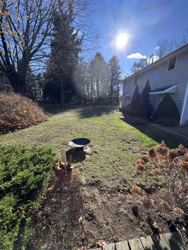 Professional outdoor landscaping experts serving East Haven, CT - R&J Landscaping