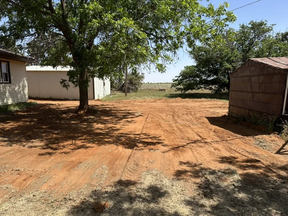 Top-rated lawn care service in Brownfield, TX by RJ Lawn Service