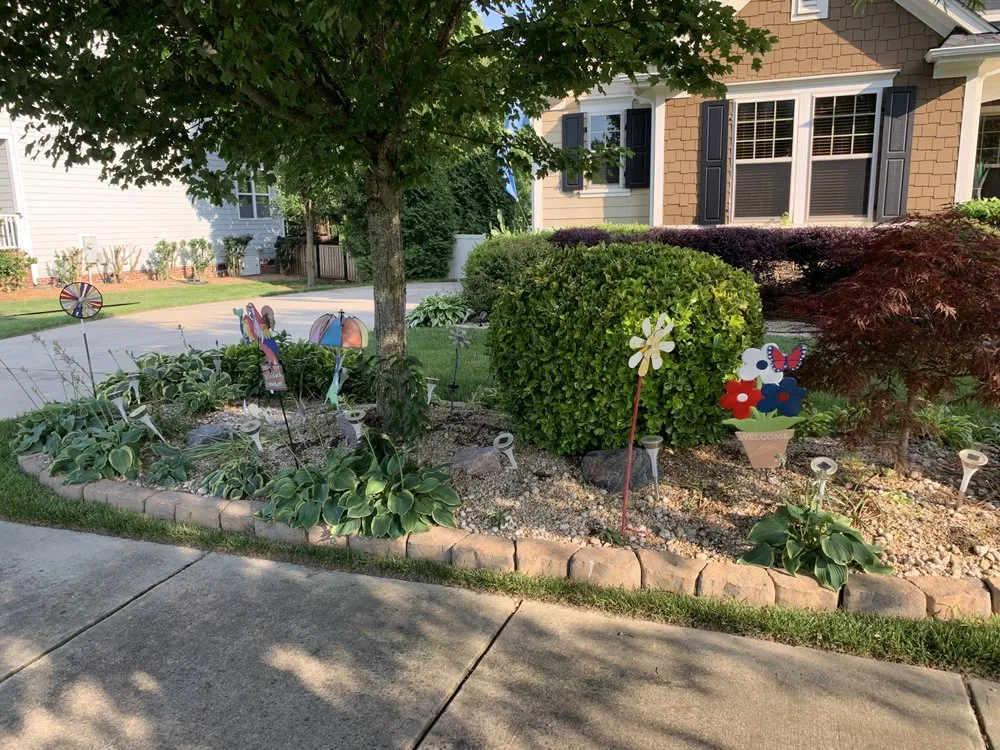 Affordable garden landscaping for homes in Franklinton, NC by R&J Lawncare