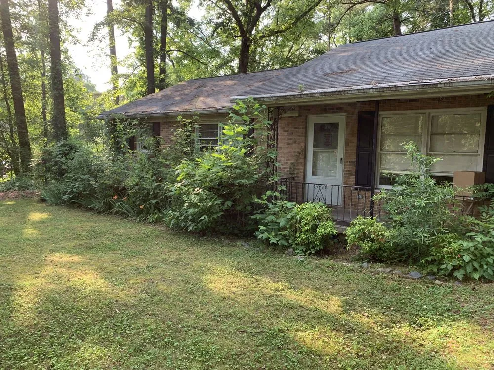 Affordable yard cleanup service with custom design across Franklinton, NC - R&J Lawncare