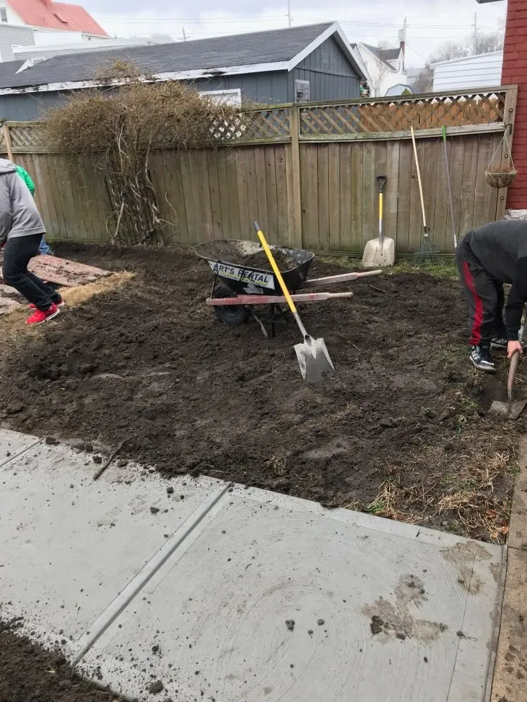 Reliable lawn care service with custom design across Dayton, KY - RJ Lawns