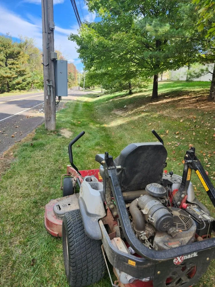 Local lawn care service in Bensalem, PA by RJ Resolutions