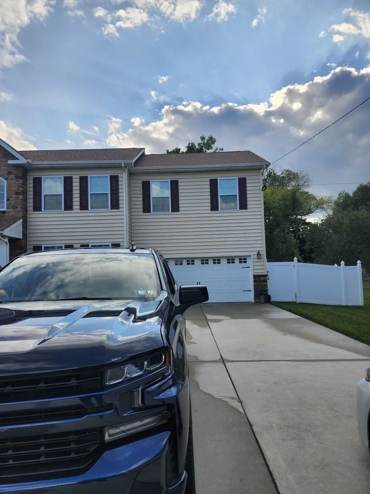 Expert lawn mowing service experts serving Bensalem, PA - RJ Resolutions