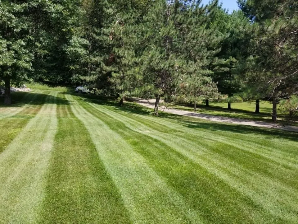 Expert lawn mowing service experts serving Brainerd, MN - RJ3 Property Maintenance