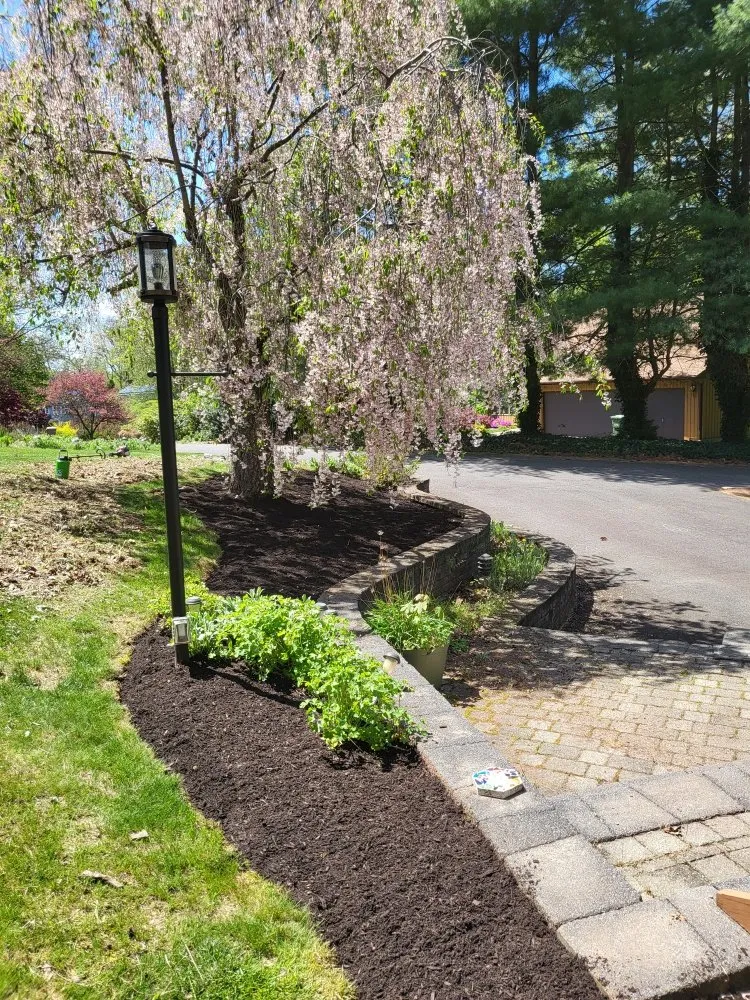 Trusted residential landscaping experts serving Middletown, CT - RJR Landscaping