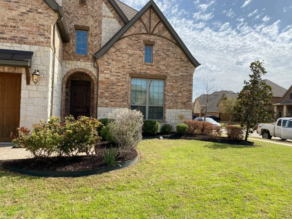 Affordable yard maintenance for residential properties across Mesquite, TX - RJ's Do-it-all