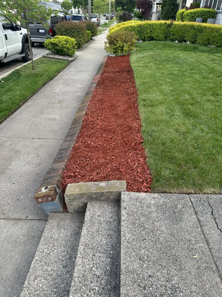 Expert lawn mowing service in Grand Rapids, MI - RJ’s Landscaping