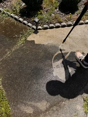 RJ's Lawn And Home Services Logo