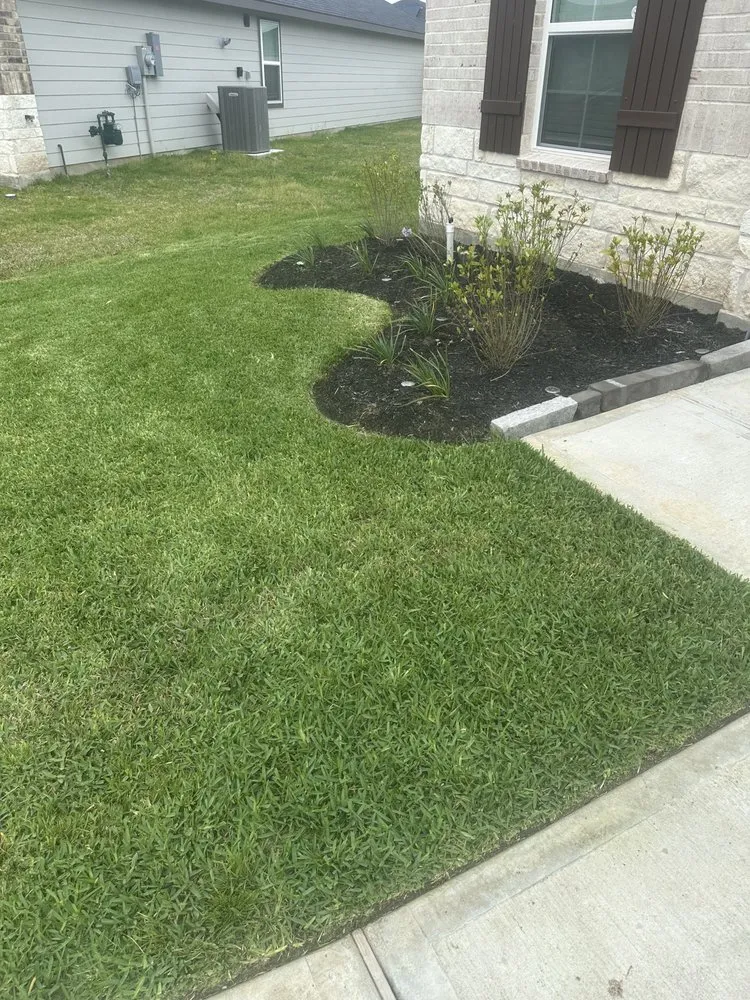 Professional landscape design for homes in Rosharon, TX by RJ's Ninja Lawn Care