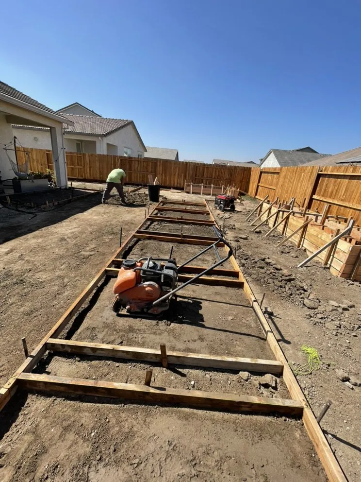 Custom yard cleanup service experts serving Modesto, CA - RJT Construction and Landscaping