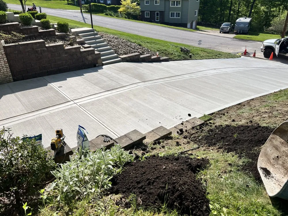 Custom garden landscaping in Pittsburgh, PA by R.K. Concrete & Construction