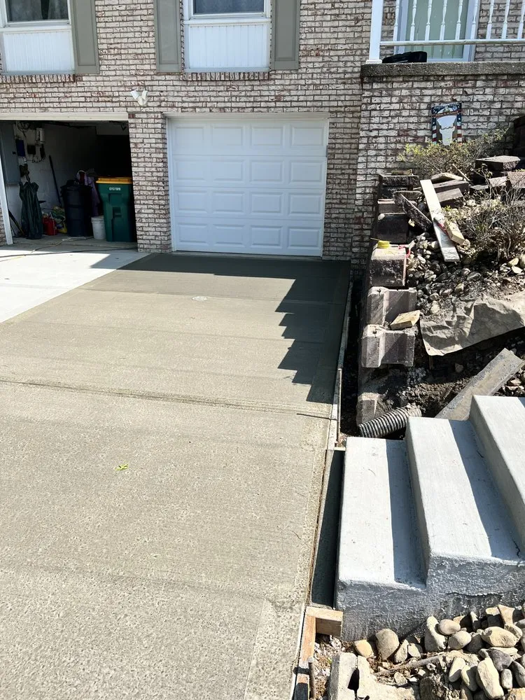 Local lawn care service for year-round maintenance in Pittsburgh, PA by R.K. Concrete & Construction