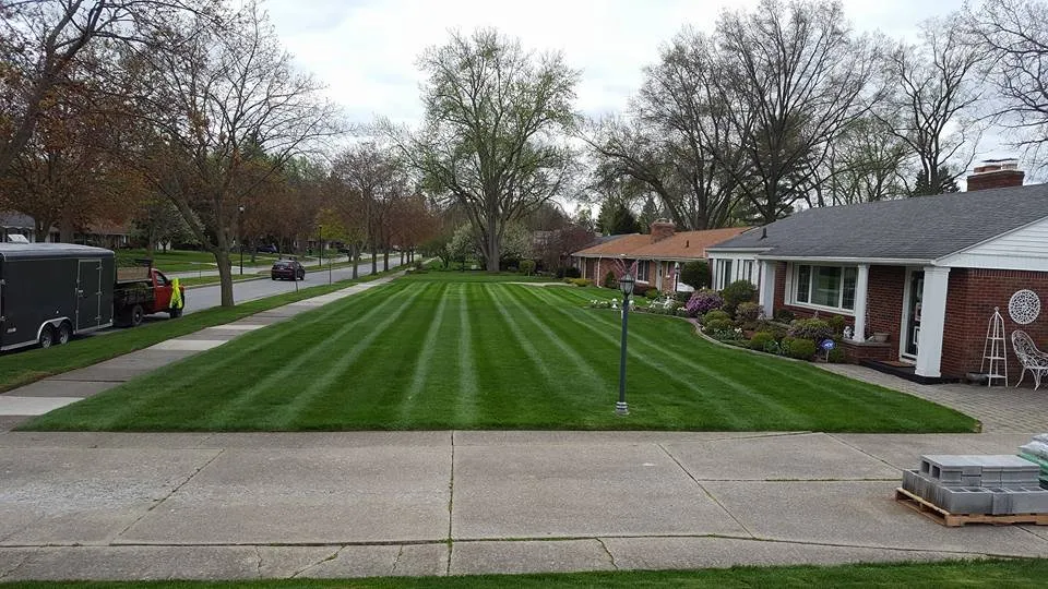 Top-rated outdoor landscaping experts serving Toledo, OH - RK Lawn & Landscape
