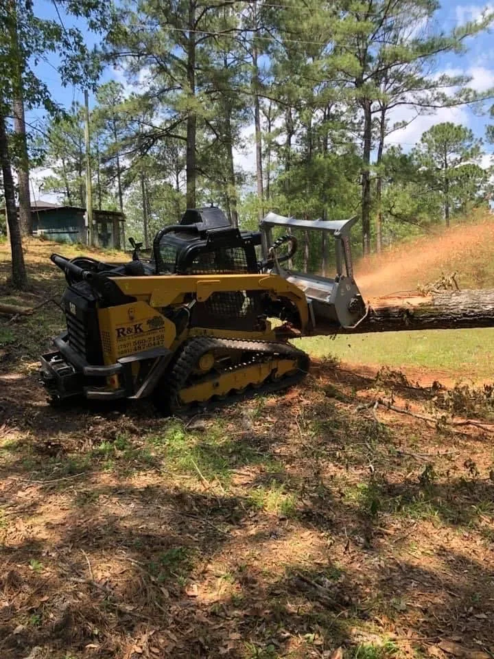 Top-rated garden landscaping in Loxley, AL - R&K Tree & Landscaping