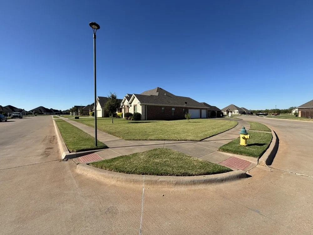 Top-rated yard maintenance for year-round maintenance across Burkburnett, TX - R&L Cut Above the Rest