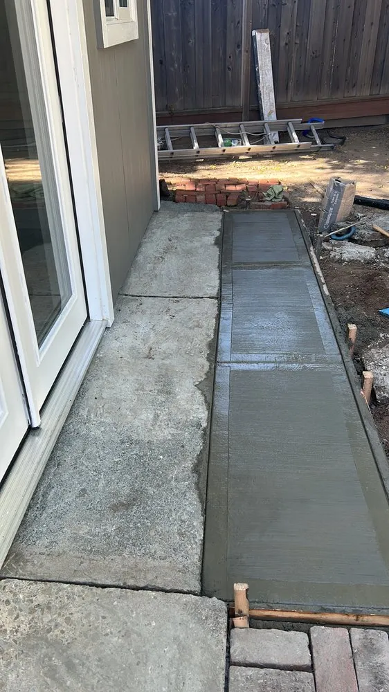 Custom yard maintenance near you across Redwood City, CA - RL Landscape