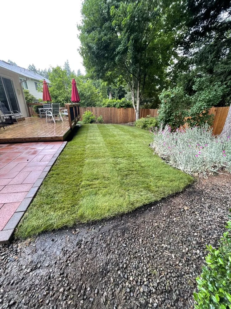 Custom lawn mowing service in Auburn, WA - RL Landscaping