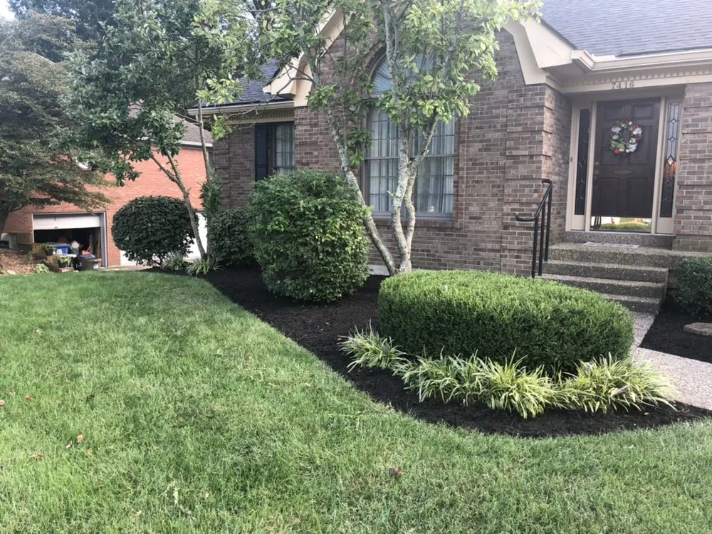Affordable outdoor landscaping experts serving Louisville, KY - R&L Lawn and Landscape