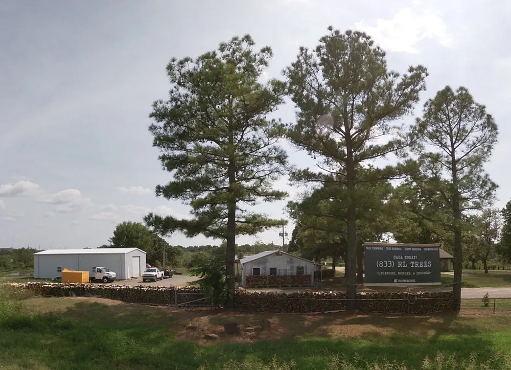 Trusted landscape design with custom design in McAlester, OK by RL Tree Care