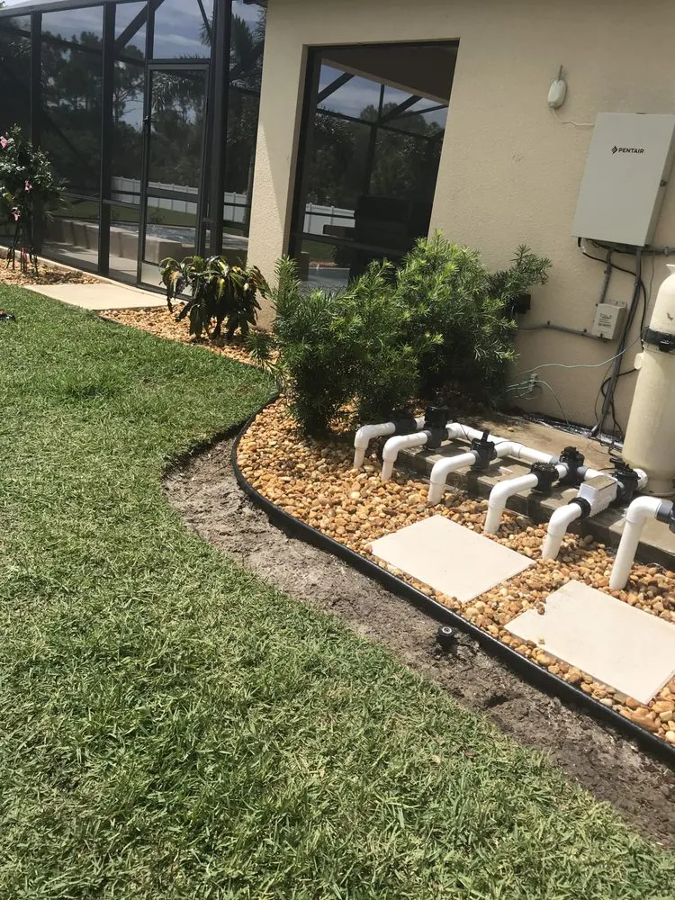 Expert landscaping services in Melbourne Village, FL by RLA Professional Touch Landscaping