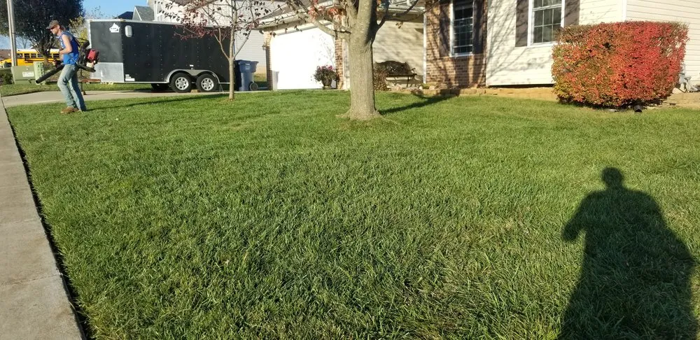 Expert yard maintenance in Republic, MO - Rlawrence Lawncare