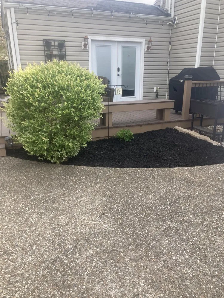 Reliable lawn care service in Louisville, KY by RLC Services