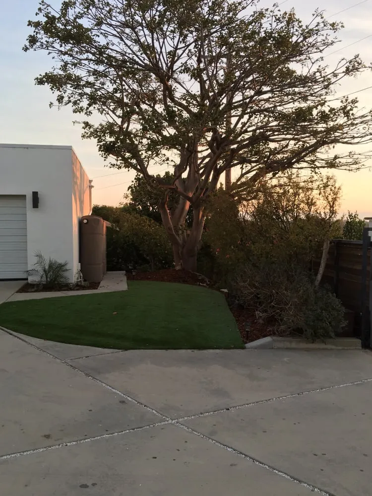 Top-rated landscape design in Moorpark, CA by RLC Synthetic Turf