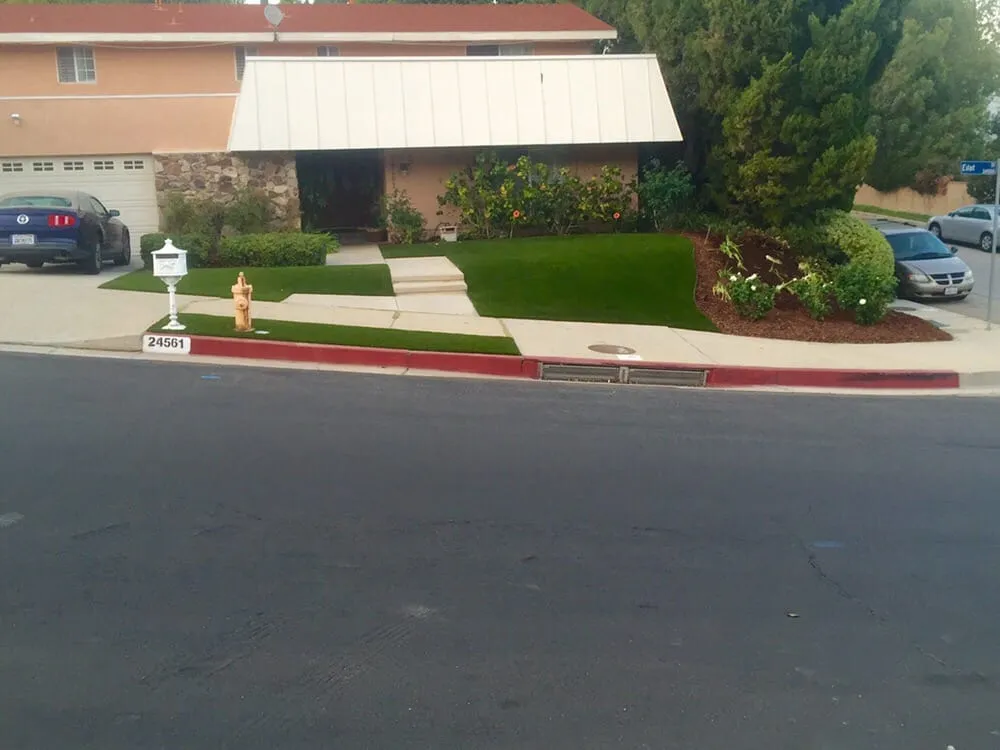 Professional lawn care service with custom design in Moorpark, CA by RLC Synthetic Turf