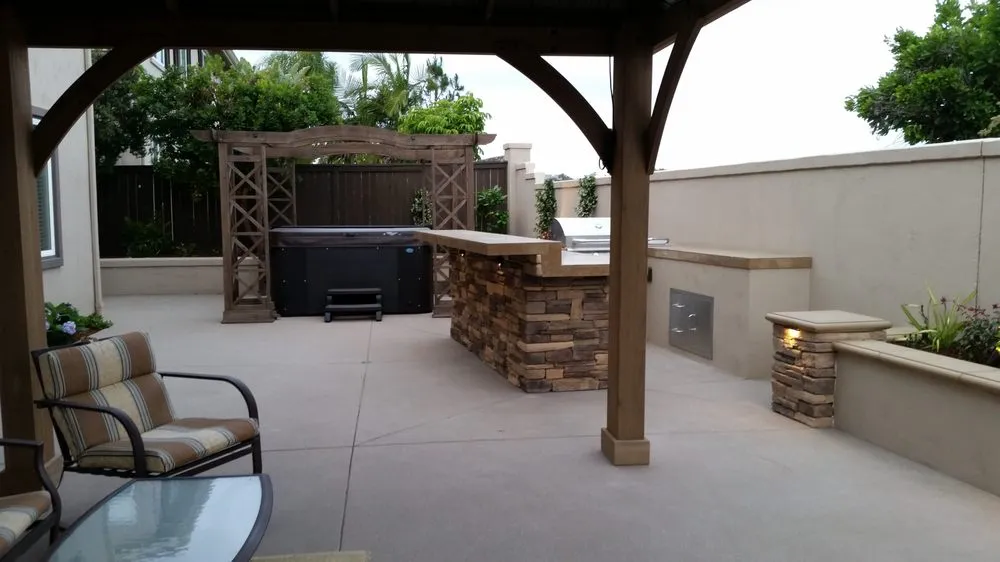 Professional yard cleanup service in Temecula, CA by RLC