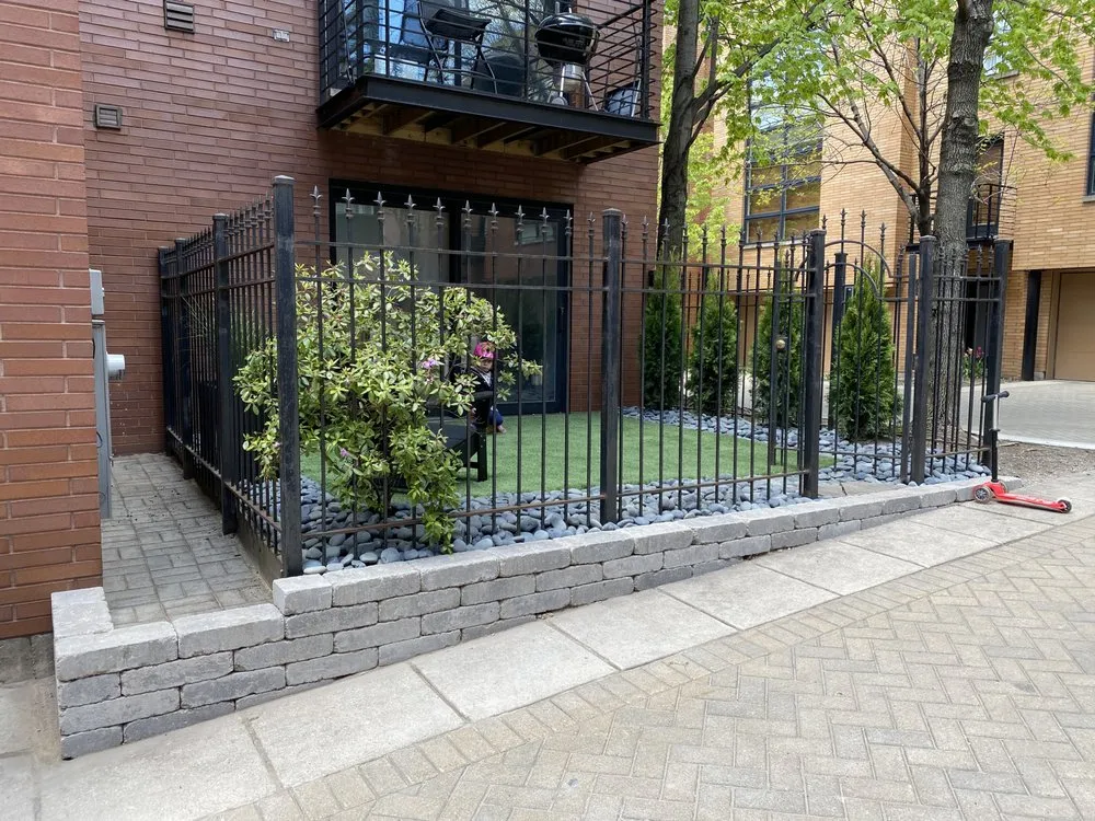 Professional garden landscaping experts serving Berwyn, IL - RLG Landscaping