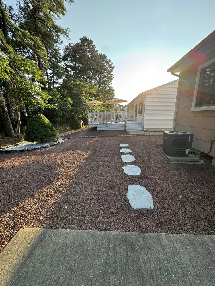 Reliable lawn mowing service experts serving Lakewood, NJ - R&M Landscape & Design