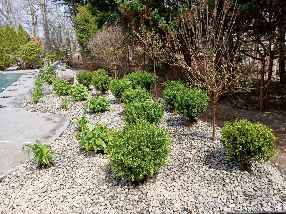 Expert yard maintenance experts serving Lakewood, NJ - R&M Landscape & Design